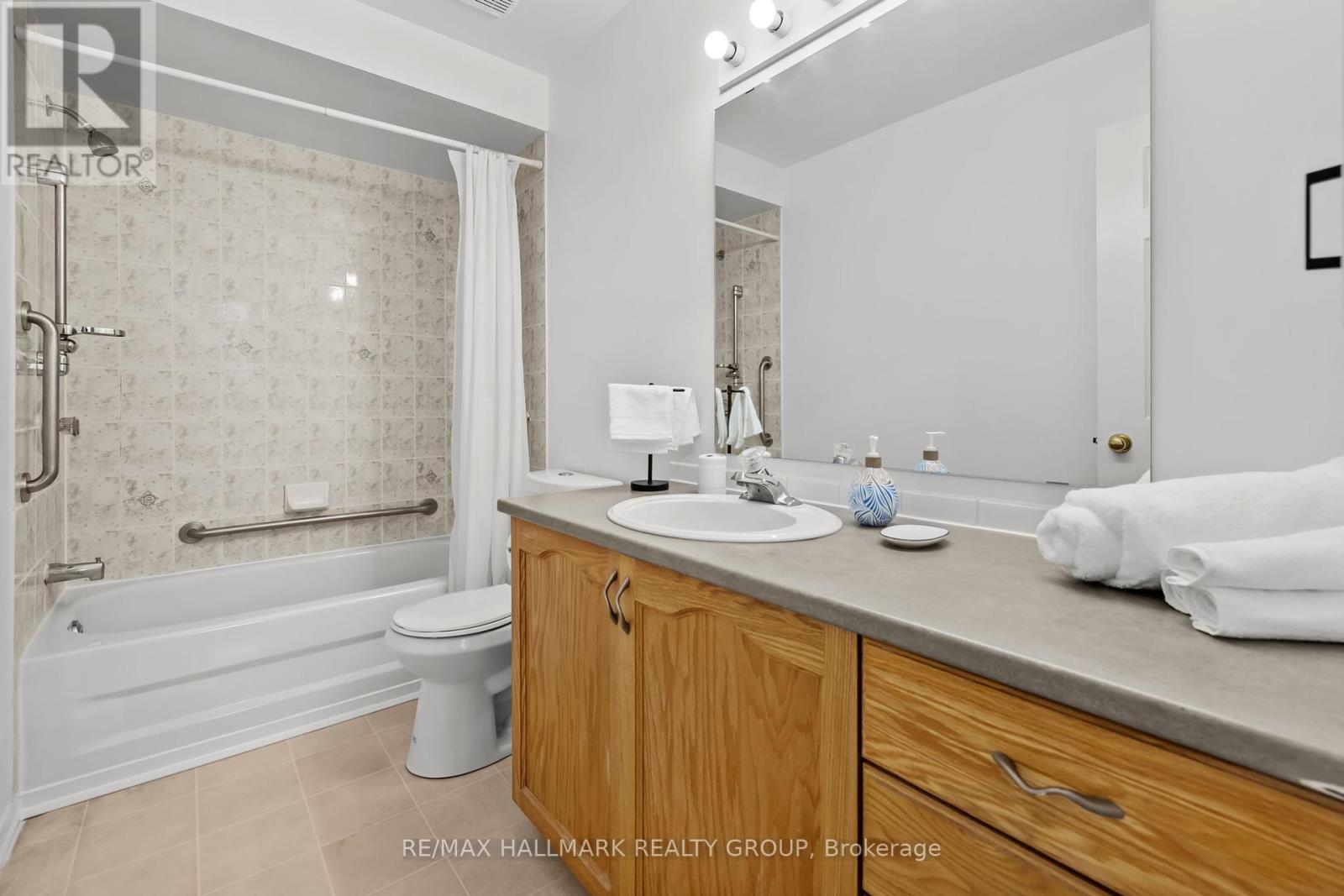Photo 34 of 6020 Longleaf Drive, Ottawa ON