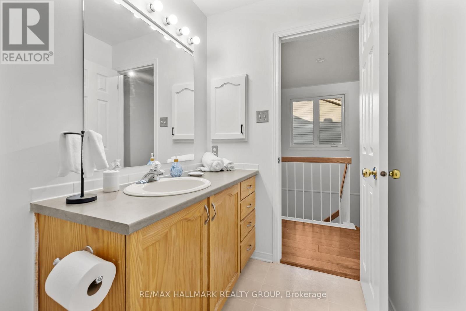 Photo 35 of 6020 Longleaf Drive, Ottawa ON