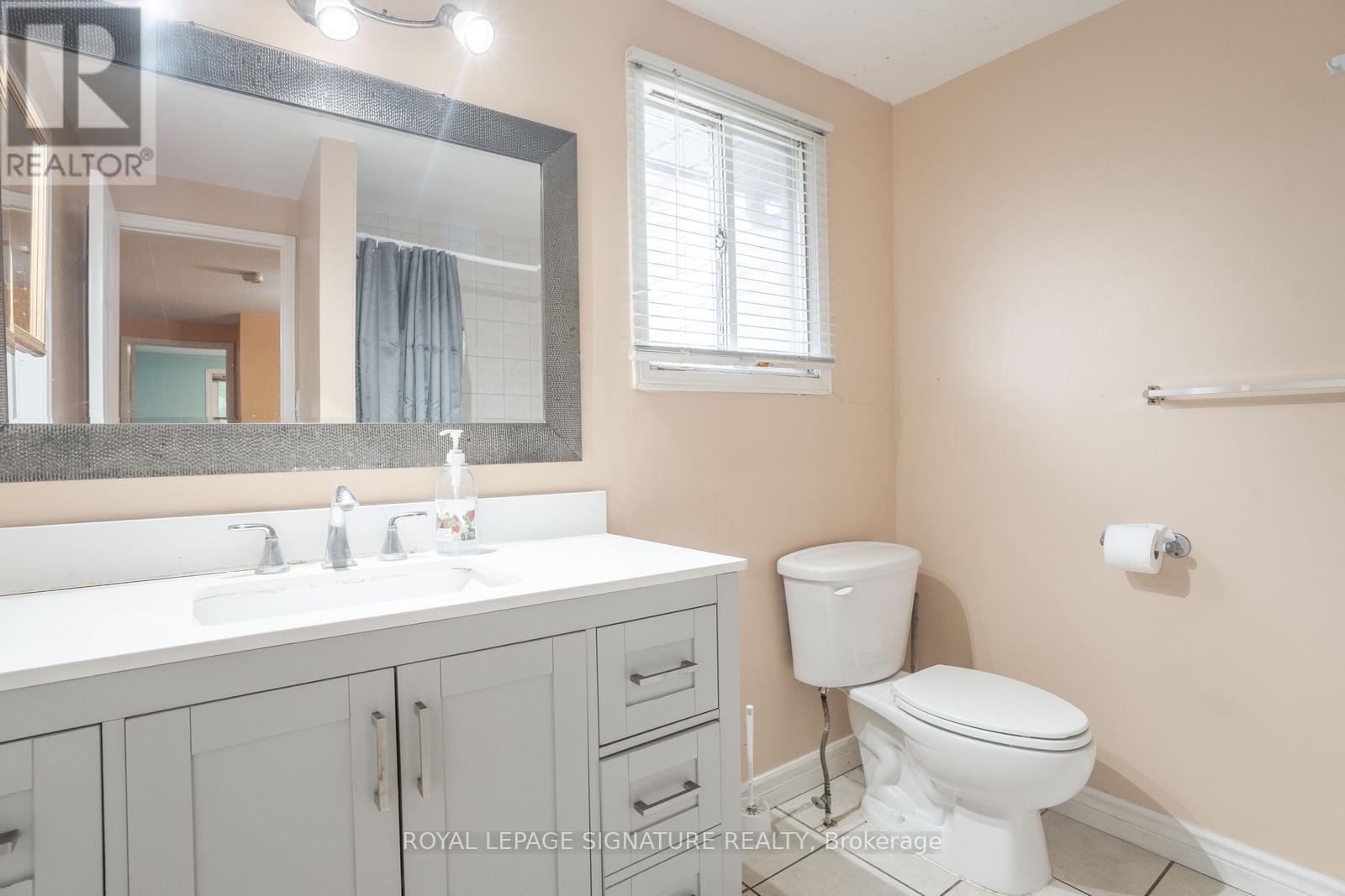 Photo 17 of 78 Grandridge Crescent, Guelph ON
