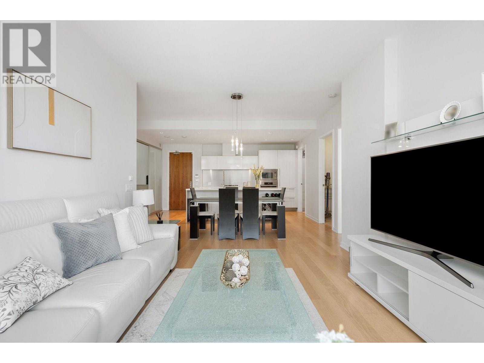 Photo 5 of 302 1625 Manitoba Street, Vancouver BC