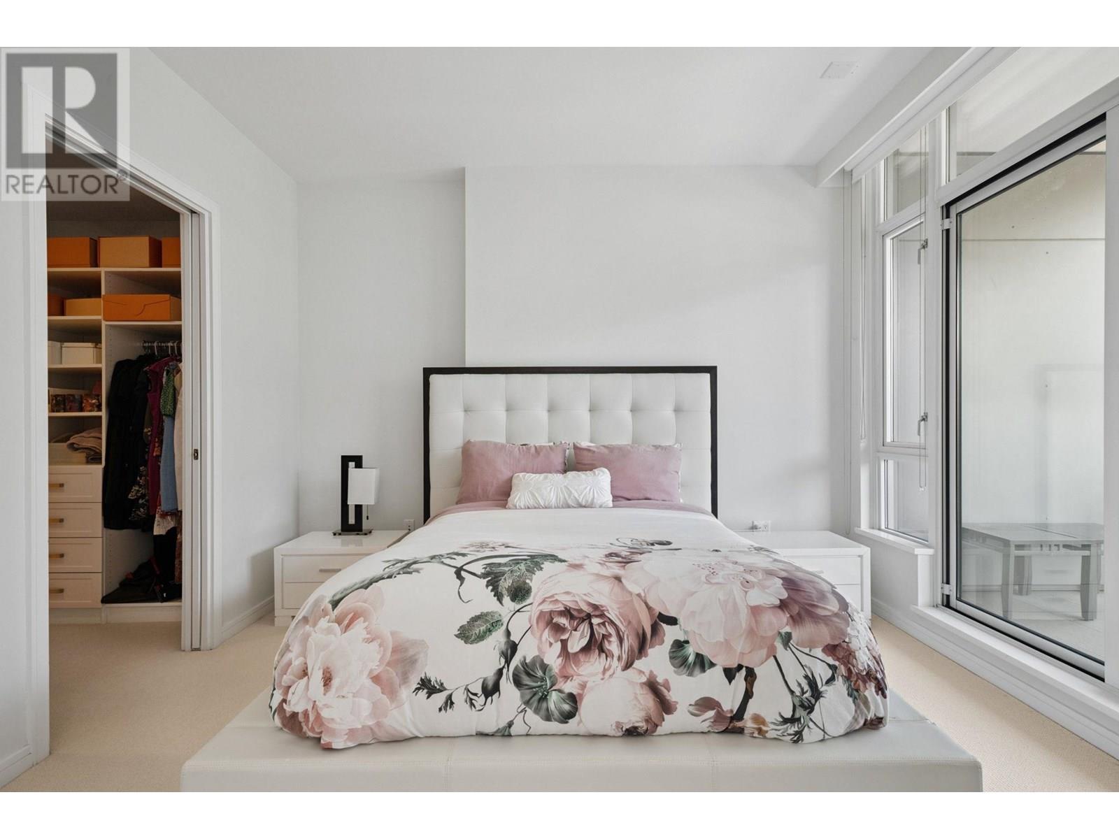 Photo 15 of 302 1625 Manitoba Street, Vancouver BC