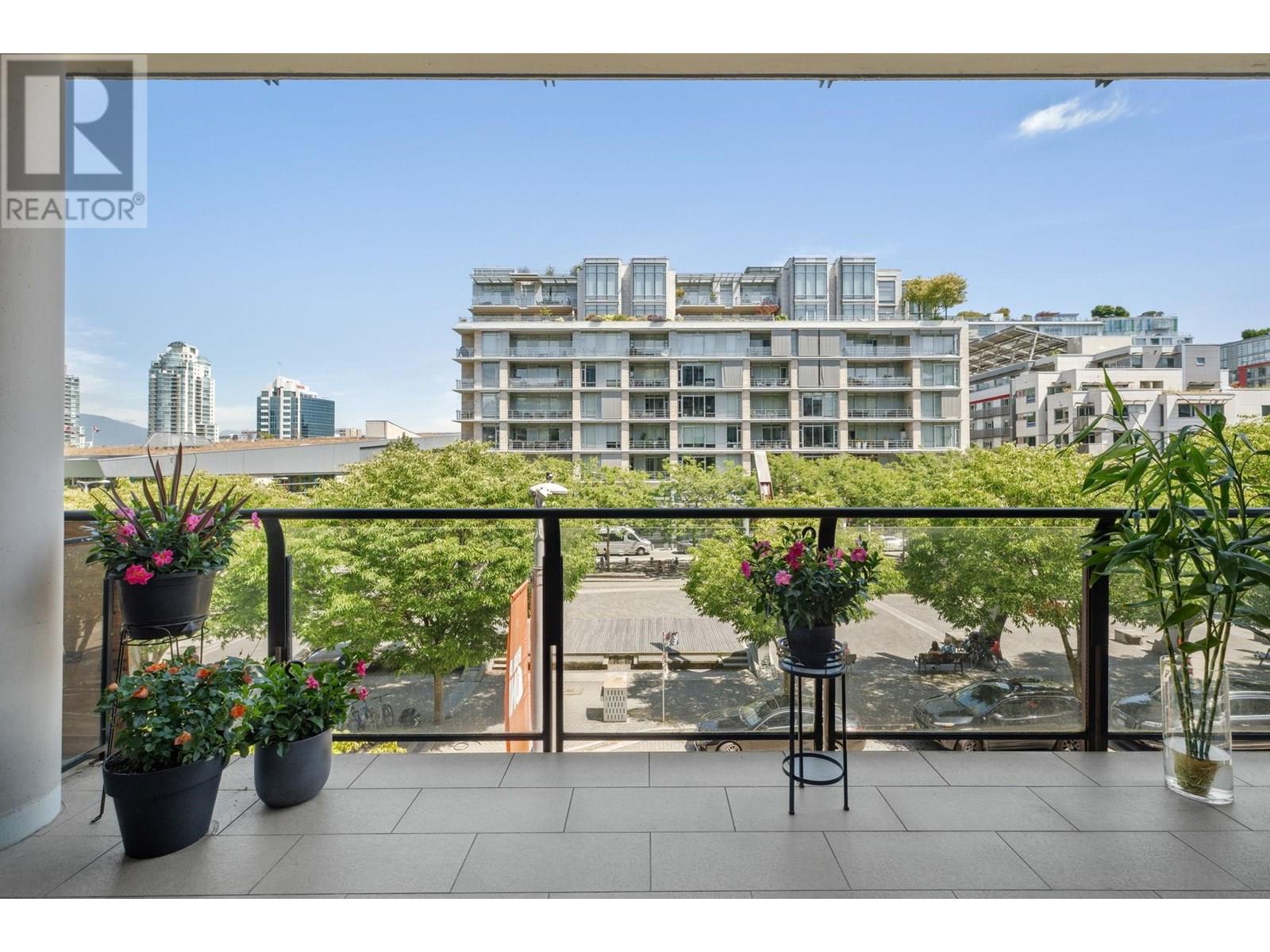 Photo 23 of 302 1625 Manitoba Street, Vancouver BC