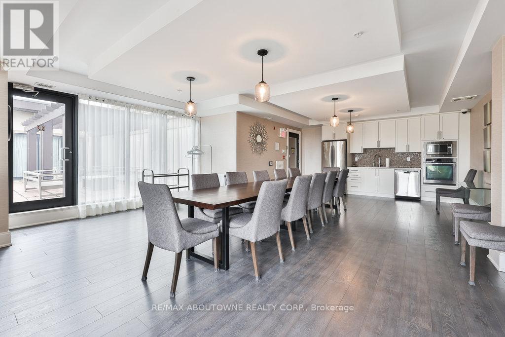 Photo 10 of 207 128 Garden Drive, Oakville ON