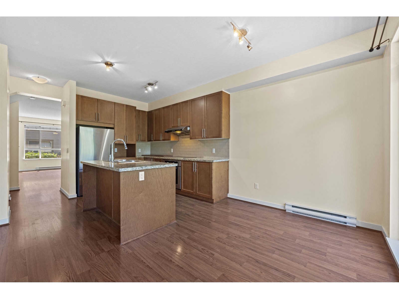 Photo 10 of 74 2738 158 Street, Surrey BC