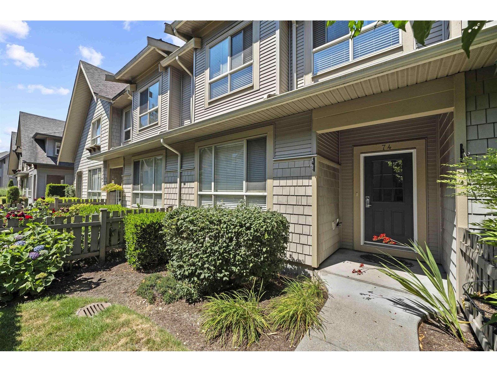 Photo 2 of 74 2738 158 Street, Surrey BC