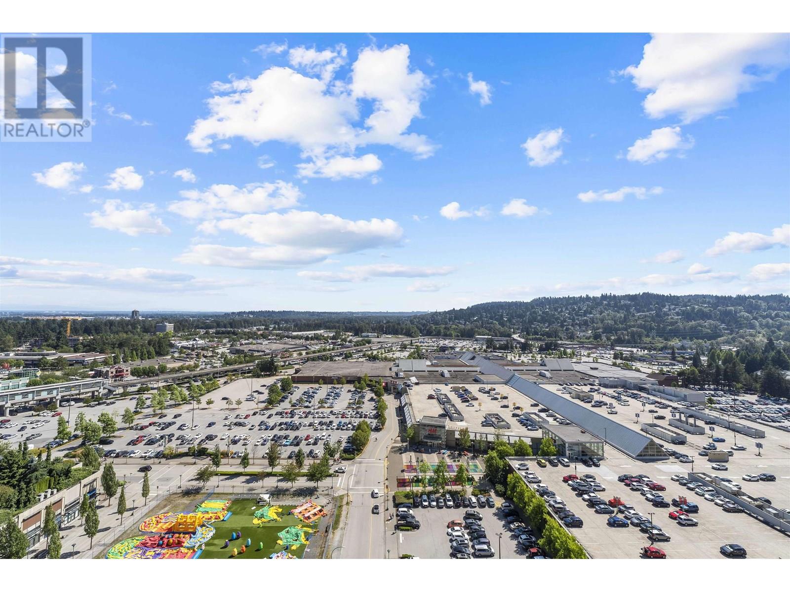 Photo 14 of 2506 2975 Atlantic Avenue, Coquitlam BC