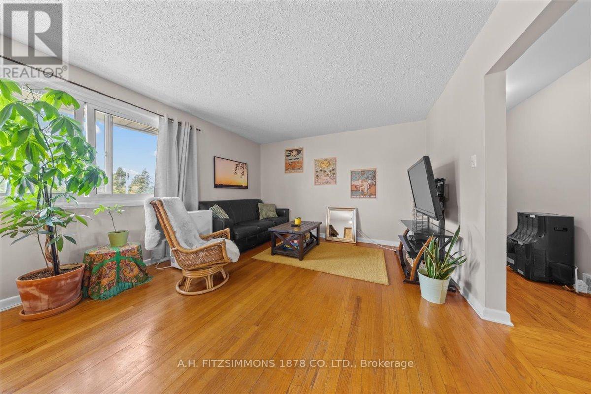 Photo 15 of 1217 Cameo Drive, Ottawa ON