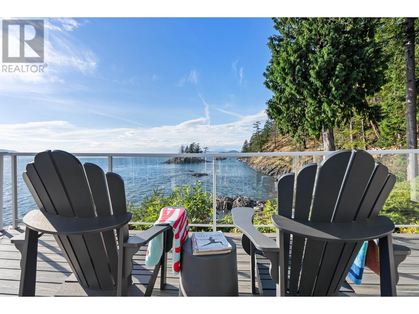 11113 SUNSHINE COAST HIGHWAY, Halfmoon Bay