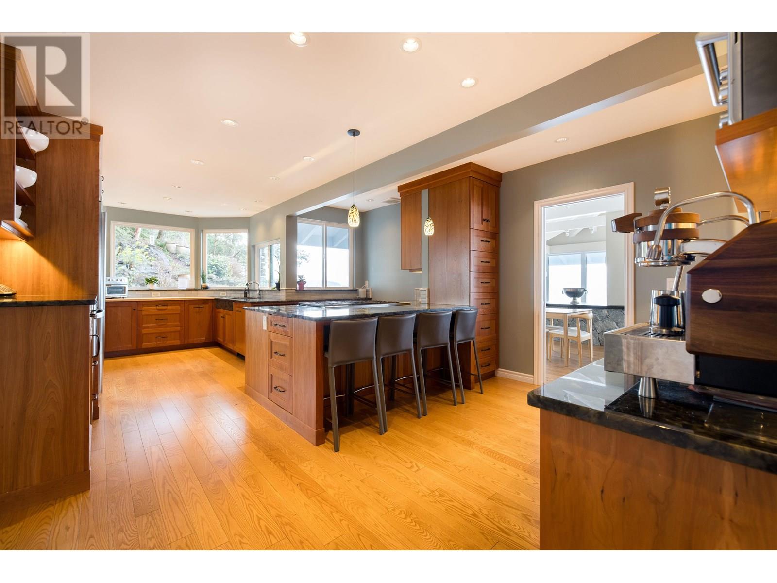 11113 SUNSHINE COAST HIGHWAY, Halfmoon Bay