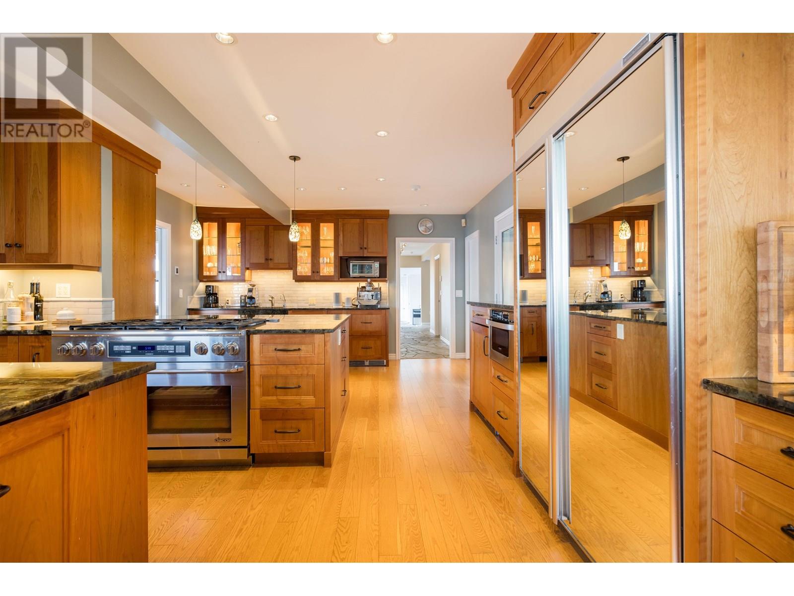 11113 SUNSHINE COAST HIGHWAY, Halfmoon Bay