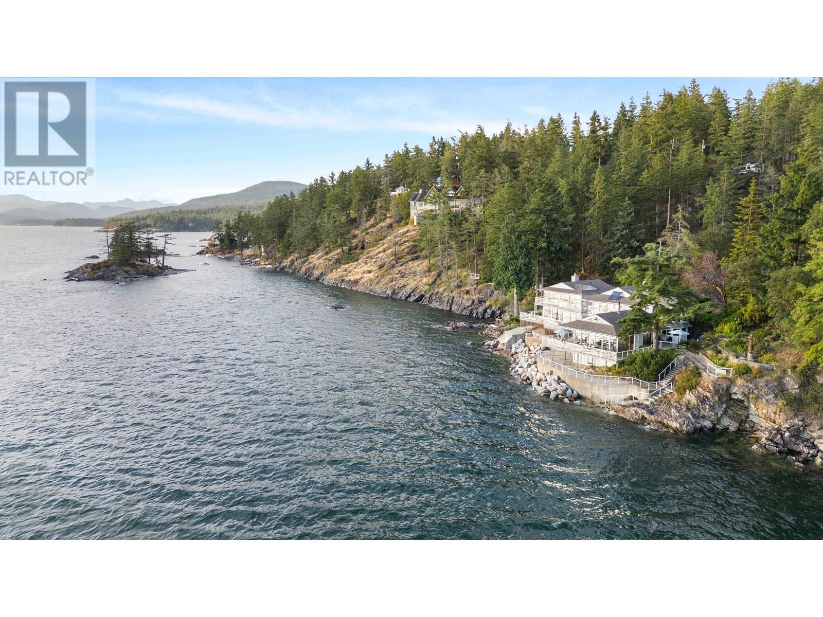 11113 SUNSHINE COAST HIGHWAY, Halfmoon Bay