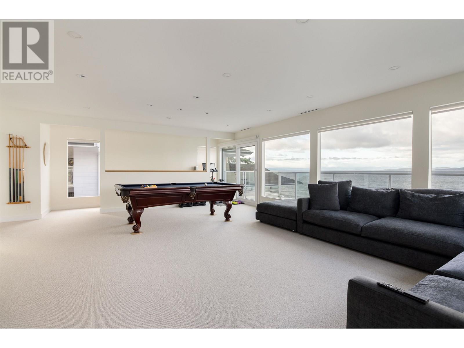 11113 SUNSHINE COAST HIGHWAY, Halfmoon Bay