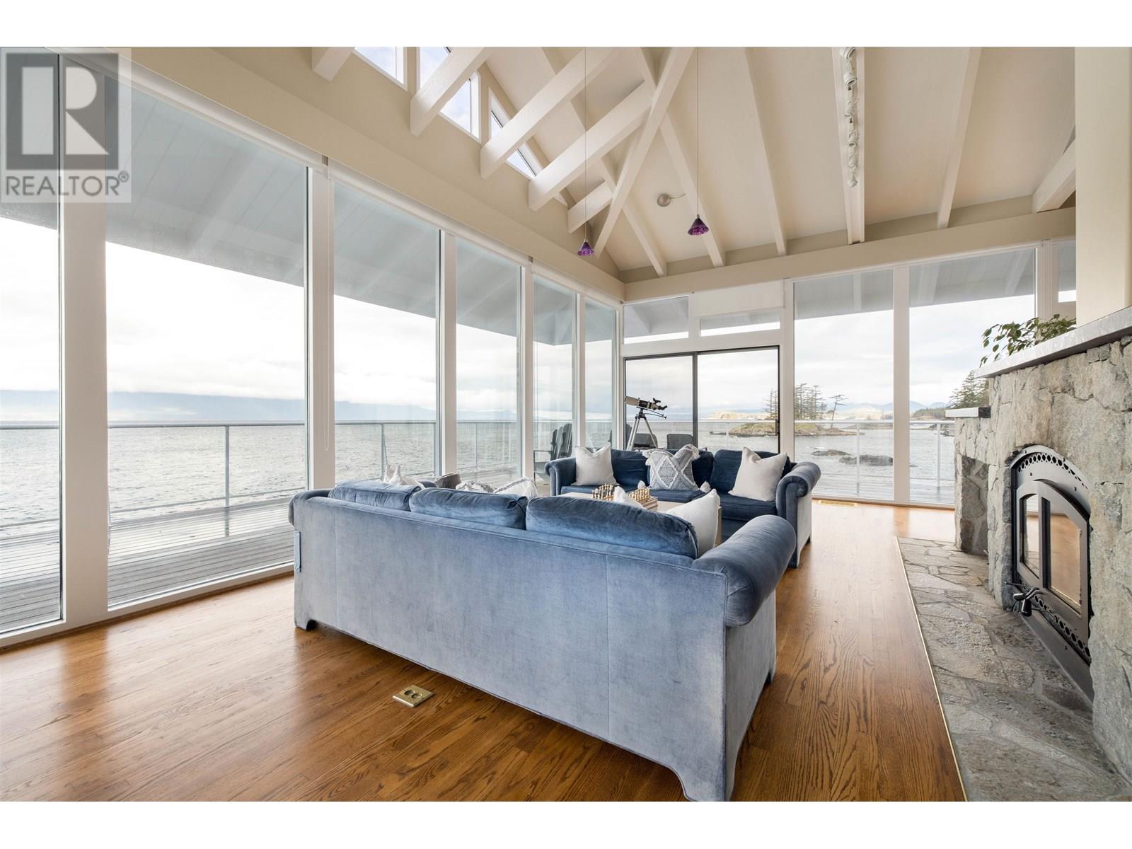 11113 SUNSHINE COAST HIGHWAY, Halfmoon Bay