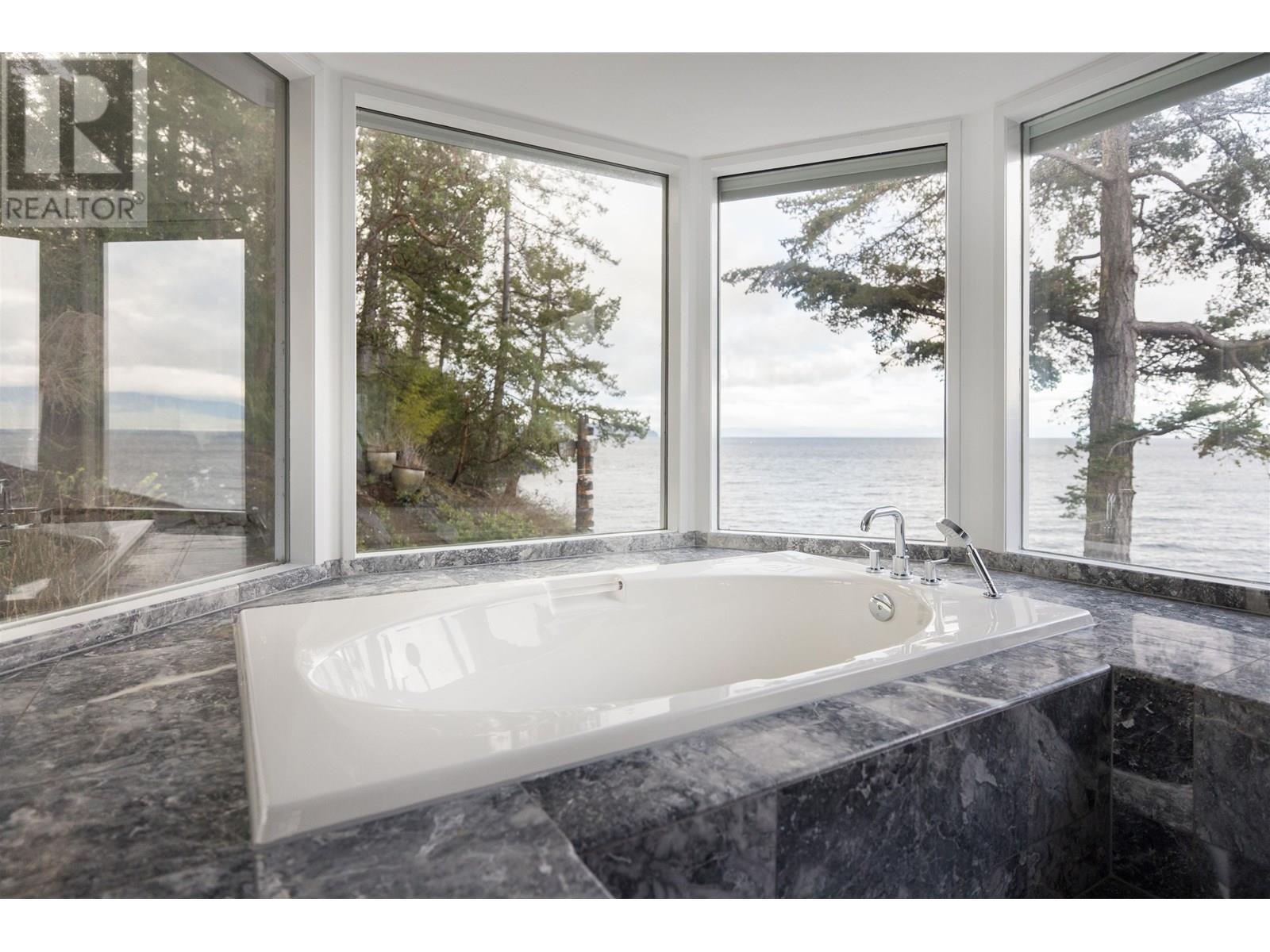 11113 SUNSHINE COAST HIGHWAY, Halfmoon Bay