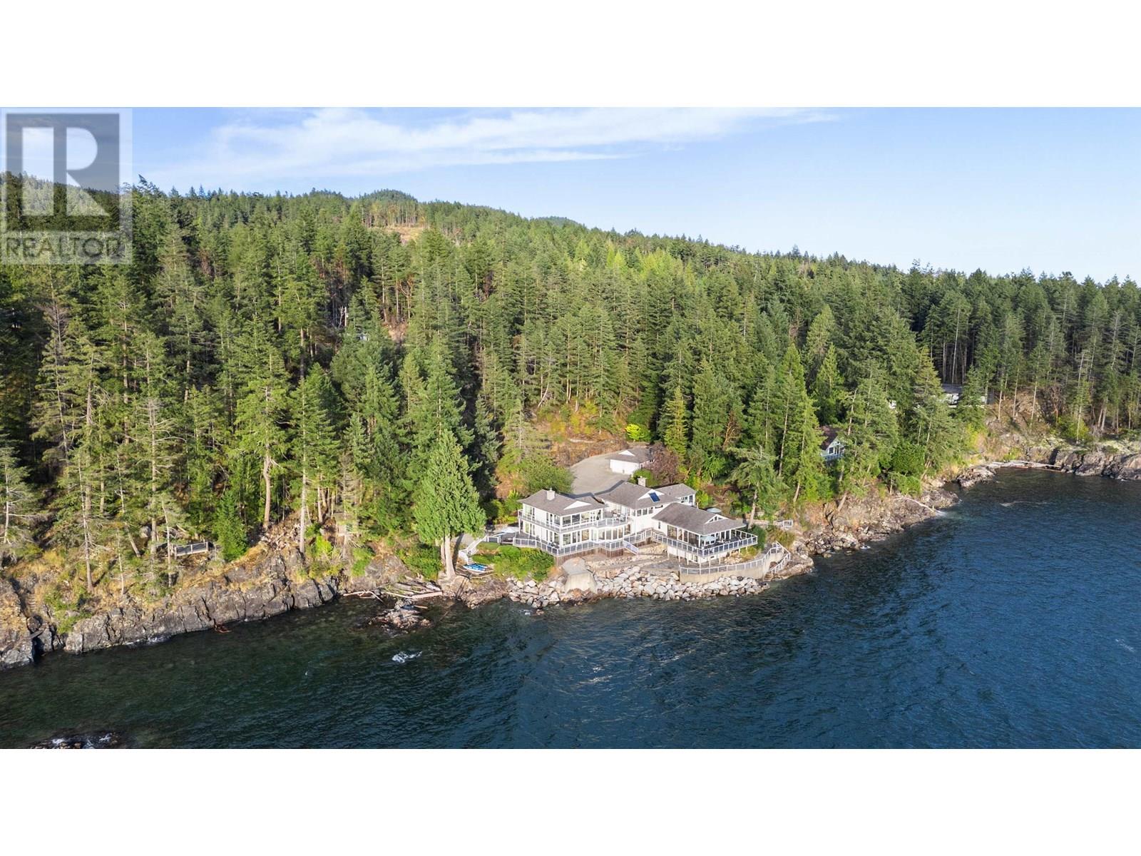 11113 SUNSHINE COAST HIGHWAY, Halfmoon Bay