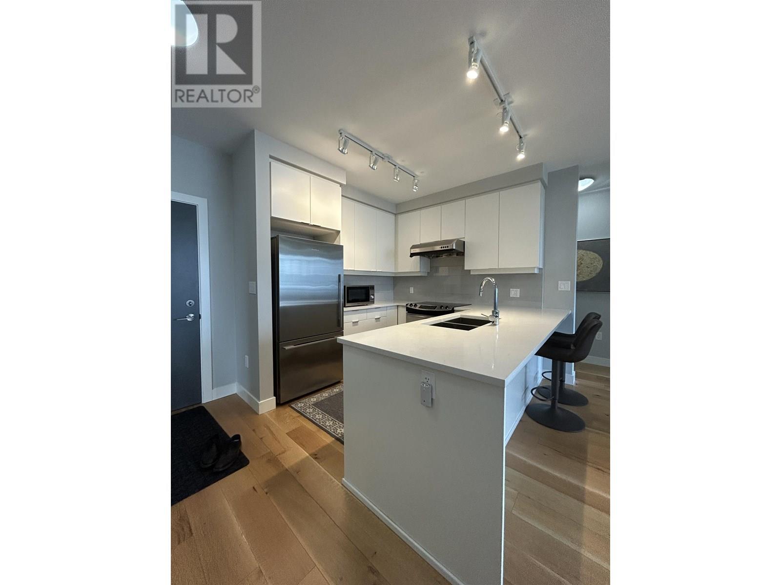 Photo 14 of 518 9393 Tower Road, Burnaby BC