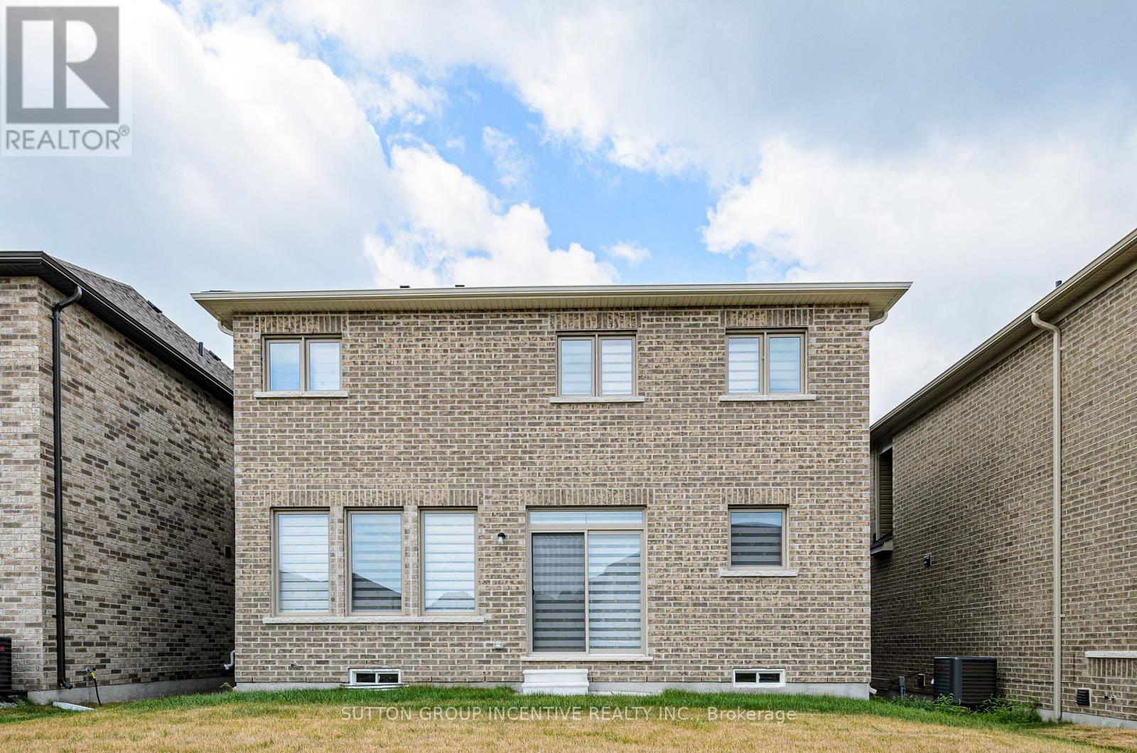 Photo 16 of 37 Baycroft Boulevard, Essa ON