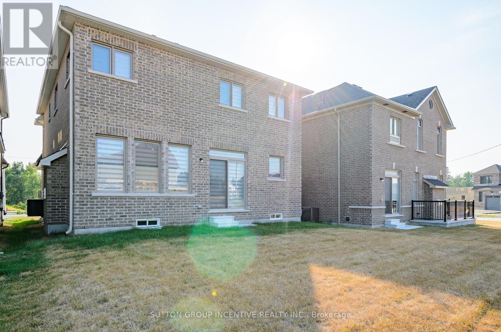 Photo 9 of 37 Baycroft Boulevard, Essa ON