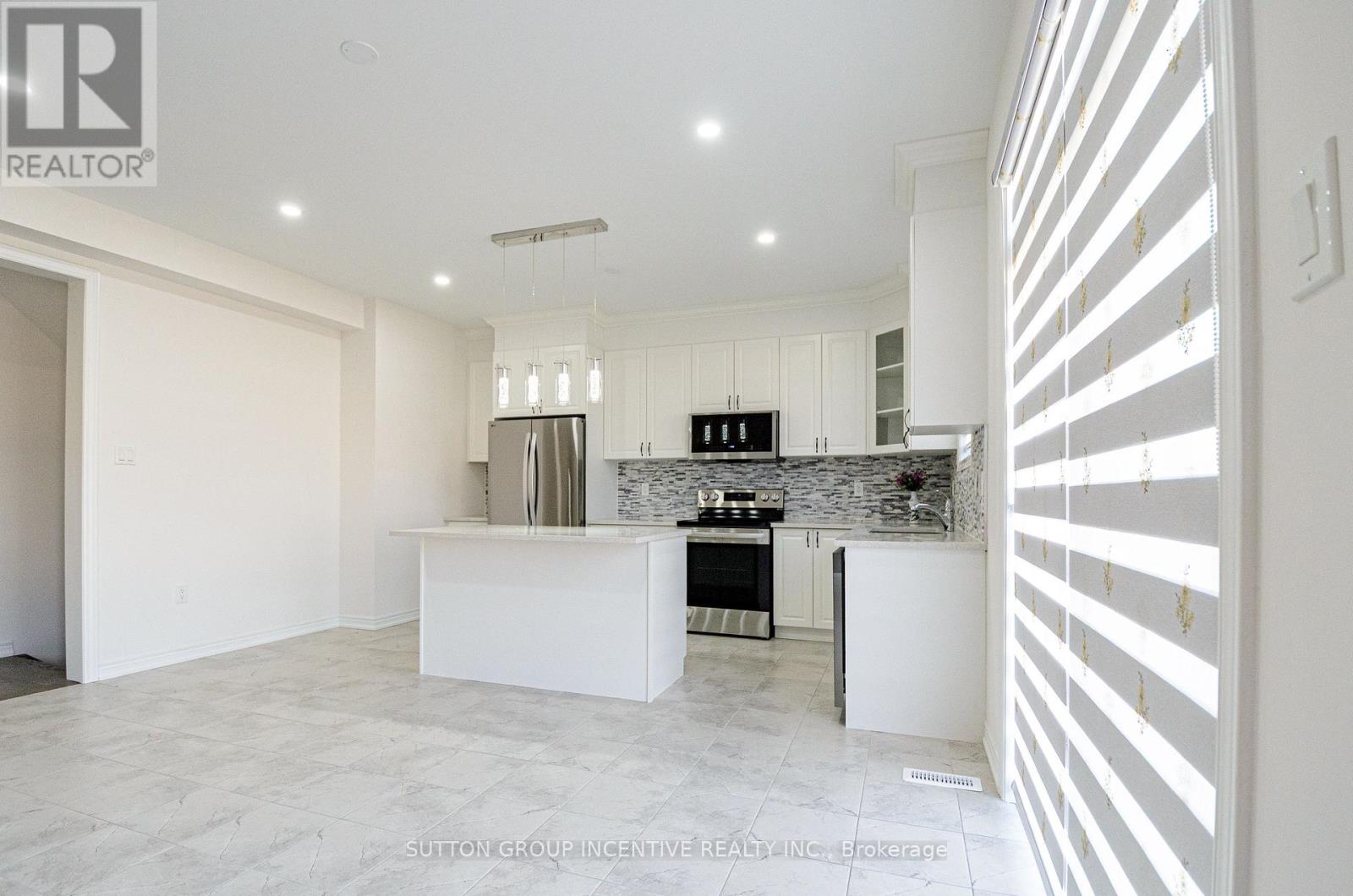 Photo 10 of 37 Baycroft Boulevard, Essa ON