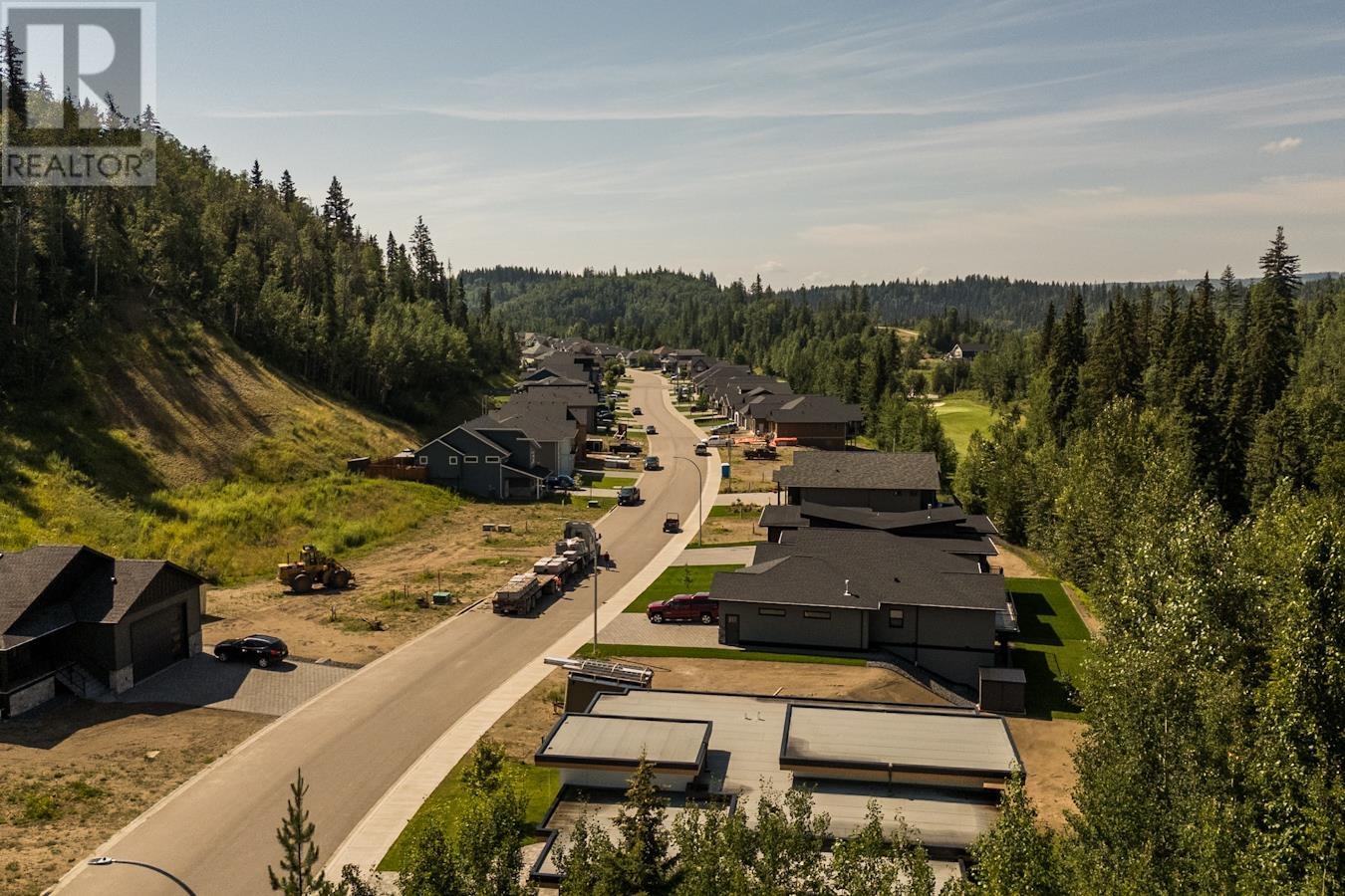 Photo 10 of 2921 Links Drive, Prince George BC