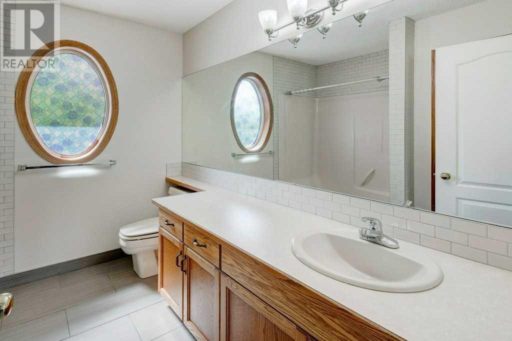 Photo 21 of 59 Edgeridge Terrace Nw, Calgary AB