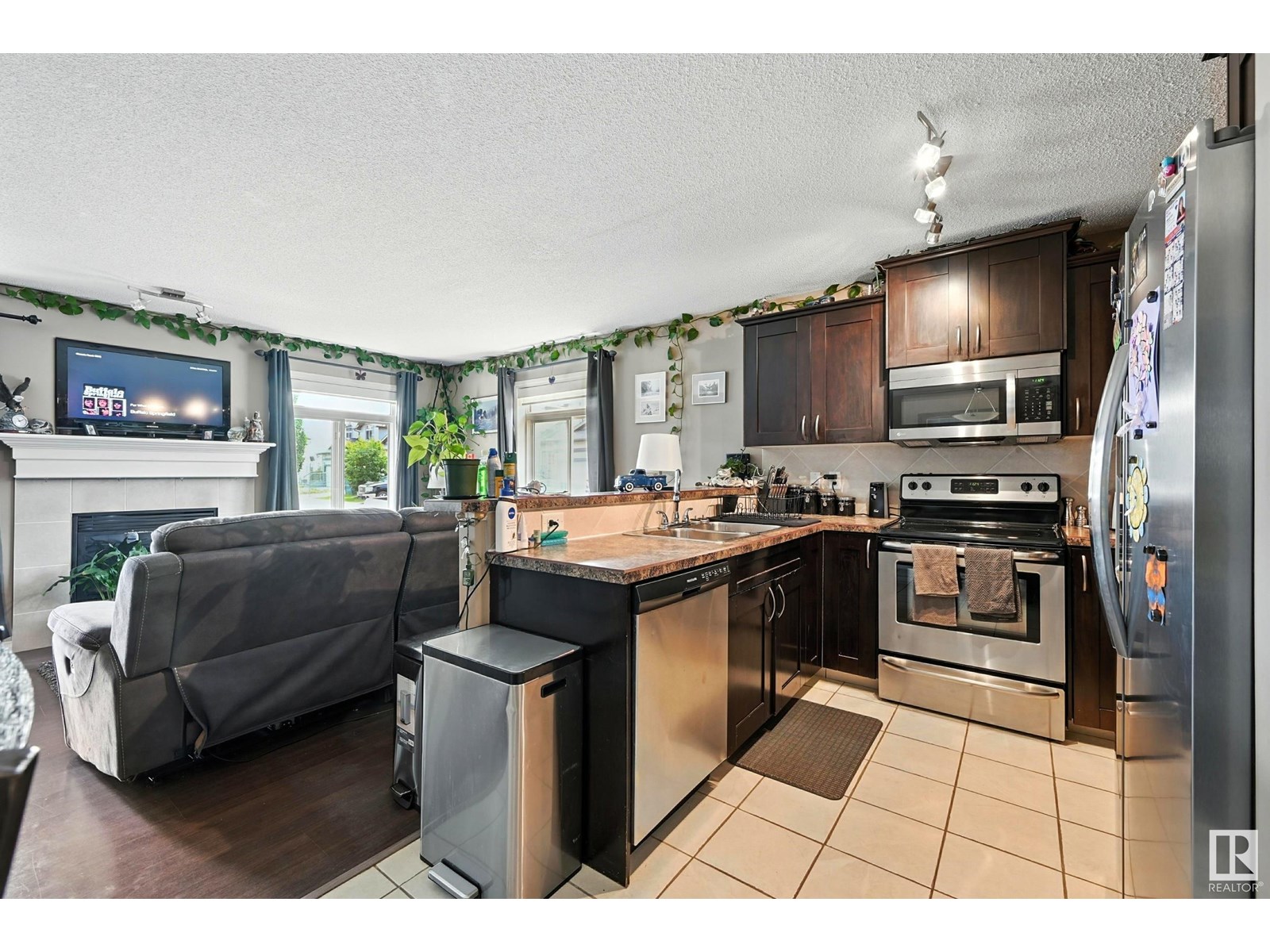 Photo 7 of 58 9511 102 Av, Morinville AB