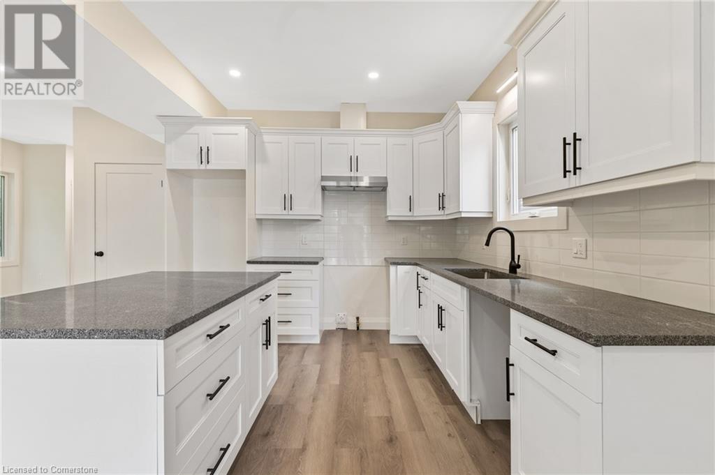 Photo 11 of 19 Violet Street, St Catharines ON