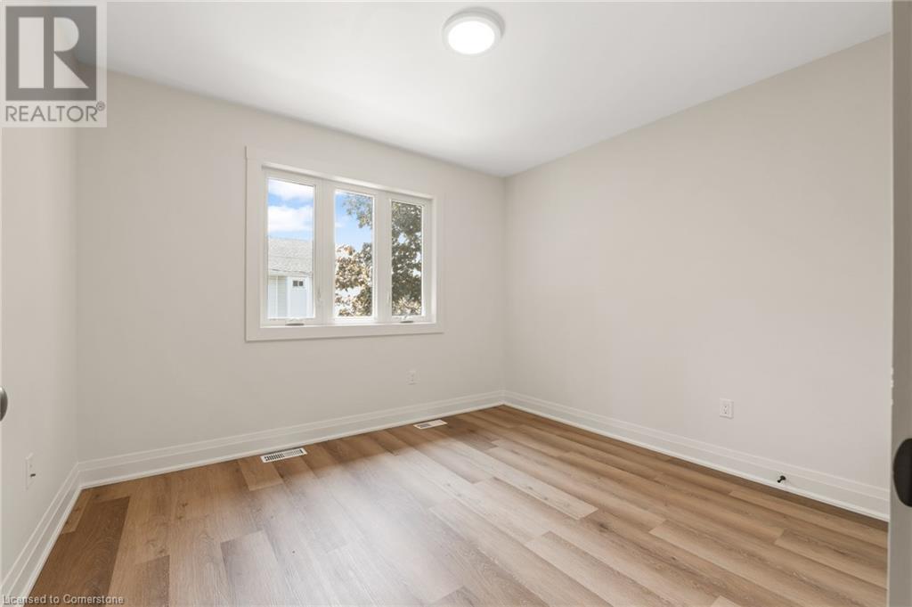 Photo 16 of 19 Violet Street, St Catharines ON