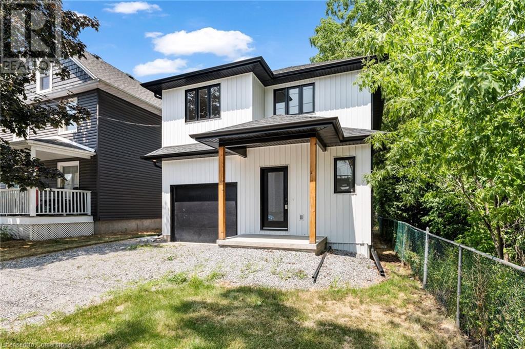 Photo 2 of 19 Violet Street, St Catharines ON