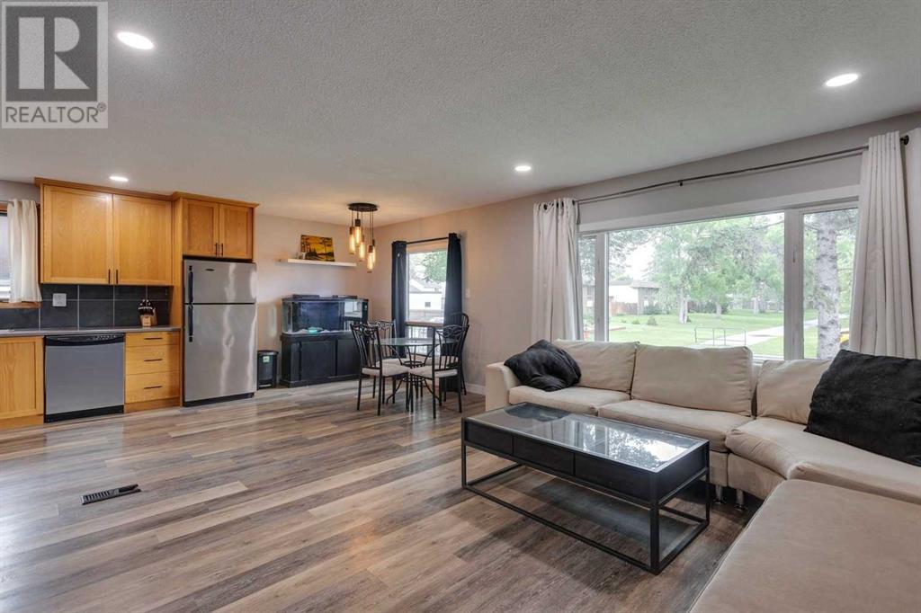 Single Family House Bi-level for Sale in  A Street SE Dover Calgary 
