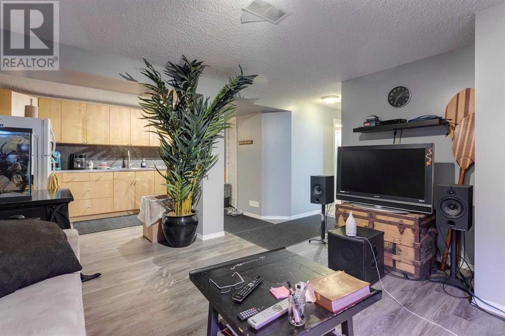 Single Family House Bi-level for Sale in  A Street SE Dover Calgary 