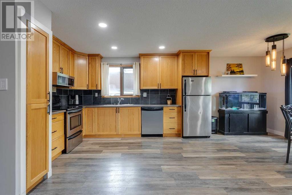 Single Family House Bi-level for Sale in  A Street SE Dover Calgary 