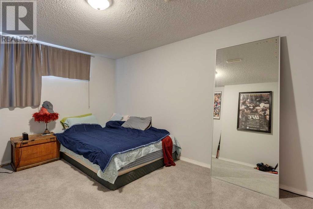 Single Family House Bi-level for Sale in  A Street SE Dover Calgary 
