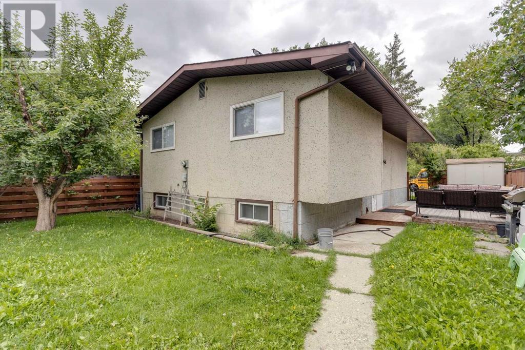 Single Family House Bi-level for Sale in  A Street SE Dover Calgary 