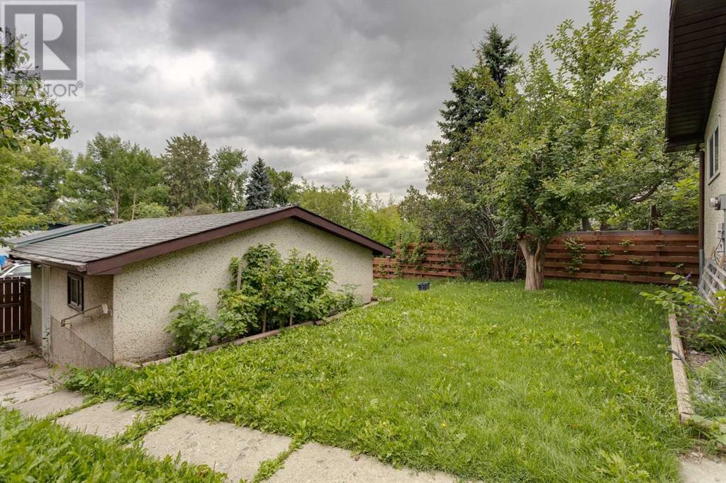 Single Family House Bi-level for Sale in  A Street SE Dover Calgary 