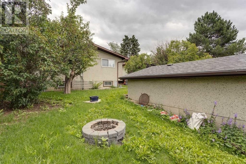 Single Family House Bi-level for Sale in  A Street SE Dover Calgary 