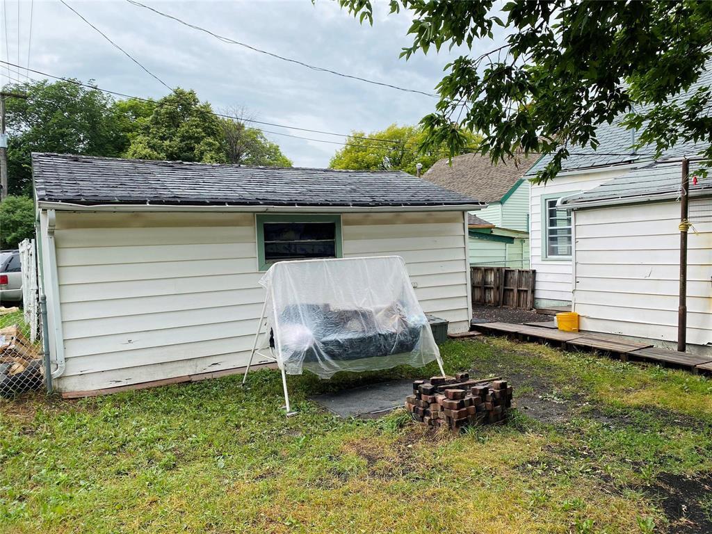 Photo 7 of 1230 Alexander Avenue, Winnipeg MB