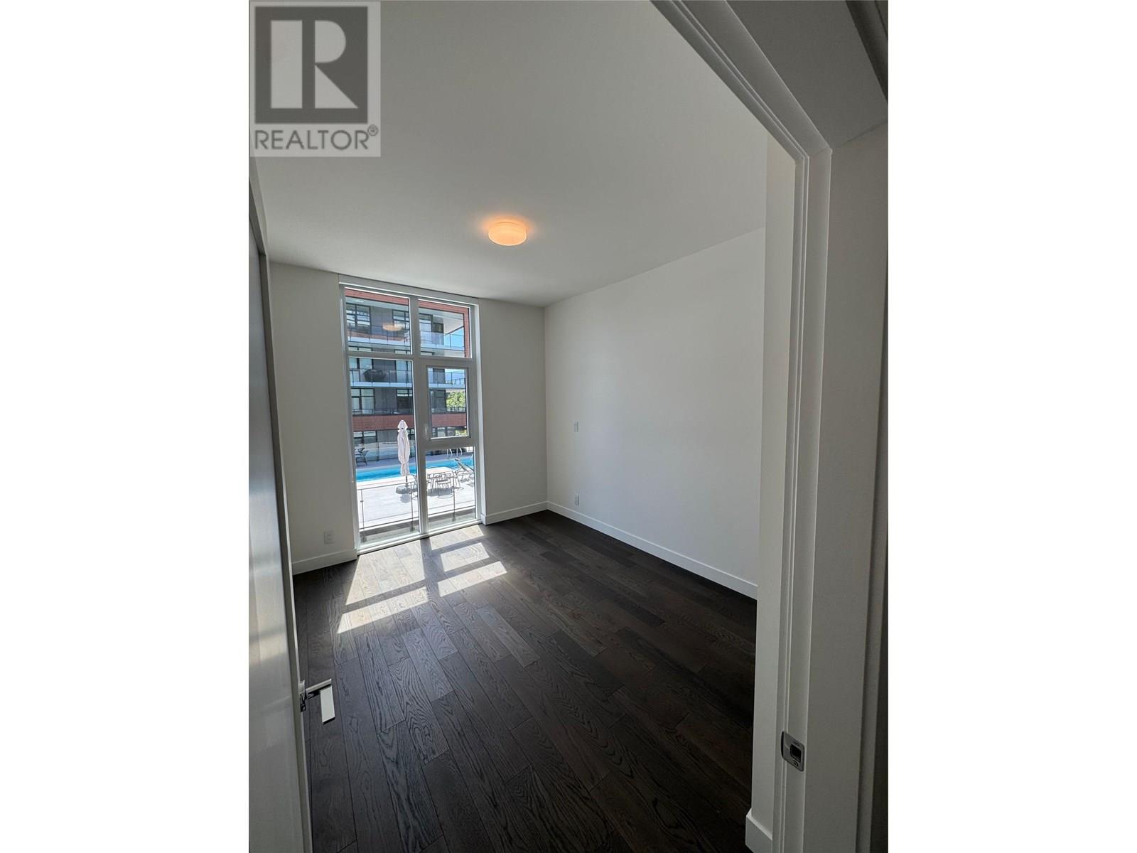314 3389 Lakeshore Road, Kelowna