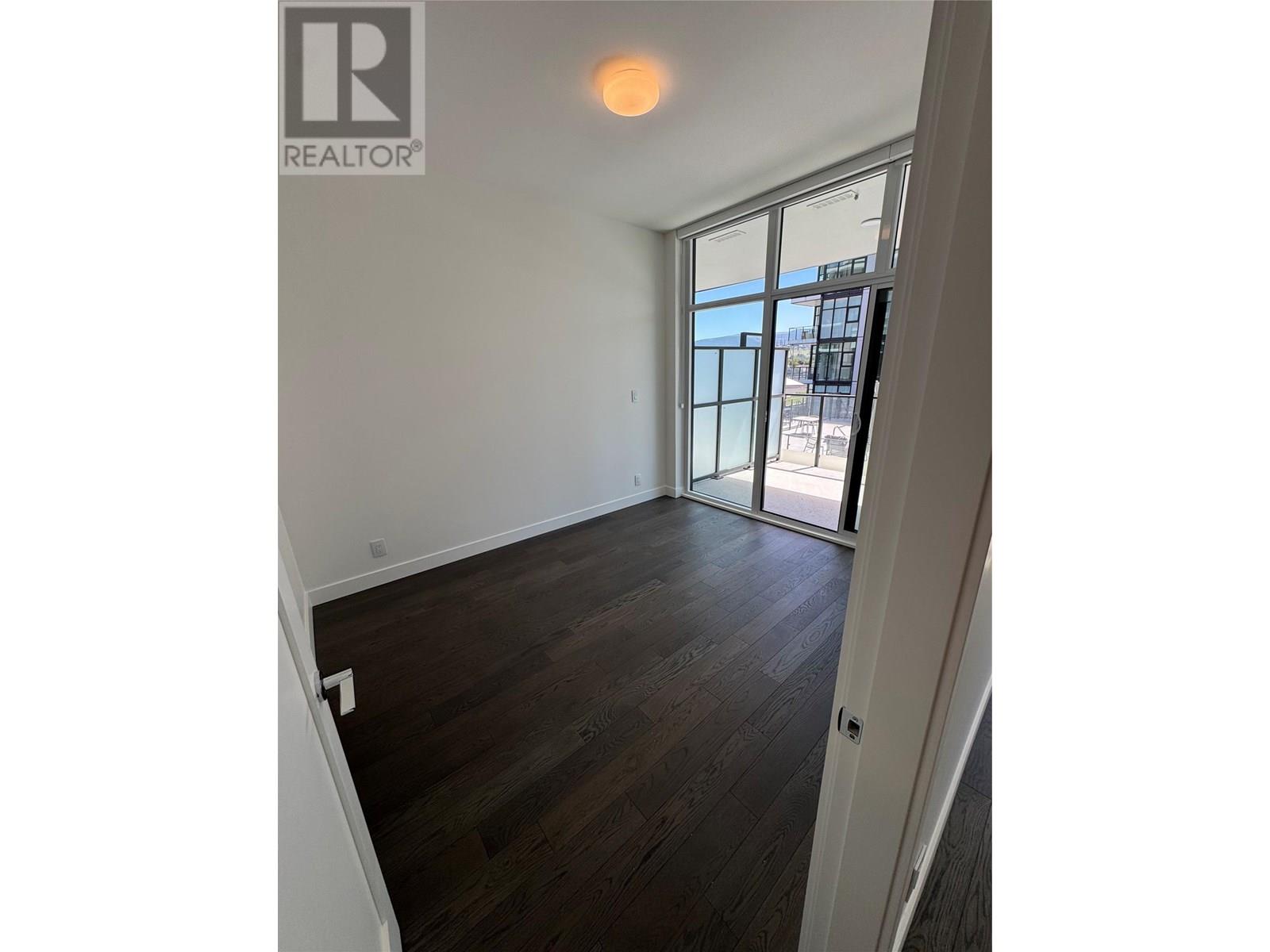314 3389 Lakeshore Road, Kelowna