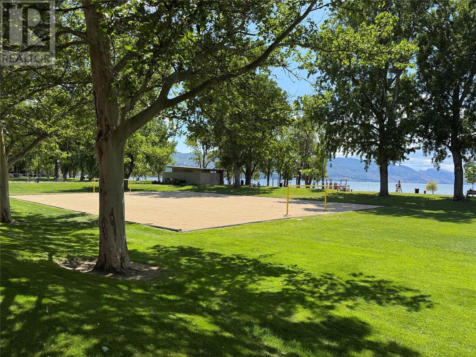 314 3389 Lakeshore Road, Kelowna