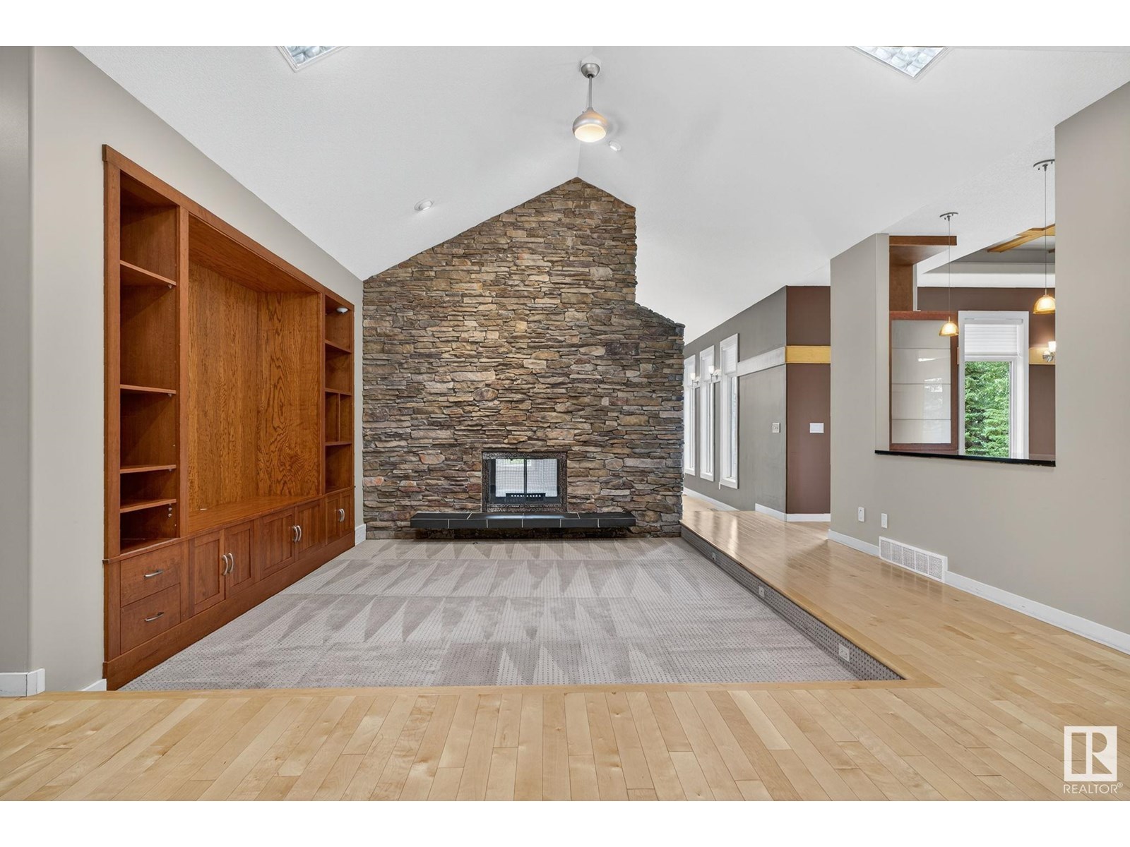 Photo 14 of 15860 41 Av Sw, Edmonton AB