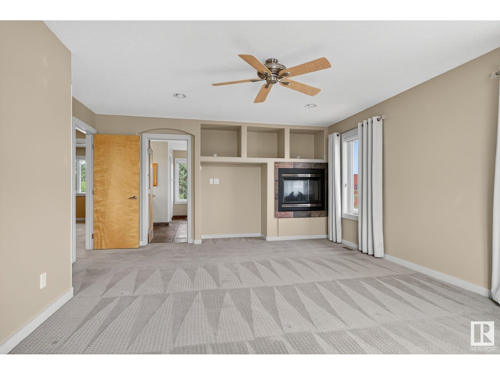 Photo 31 of 15860 41 Av Sw, Edmonton AB