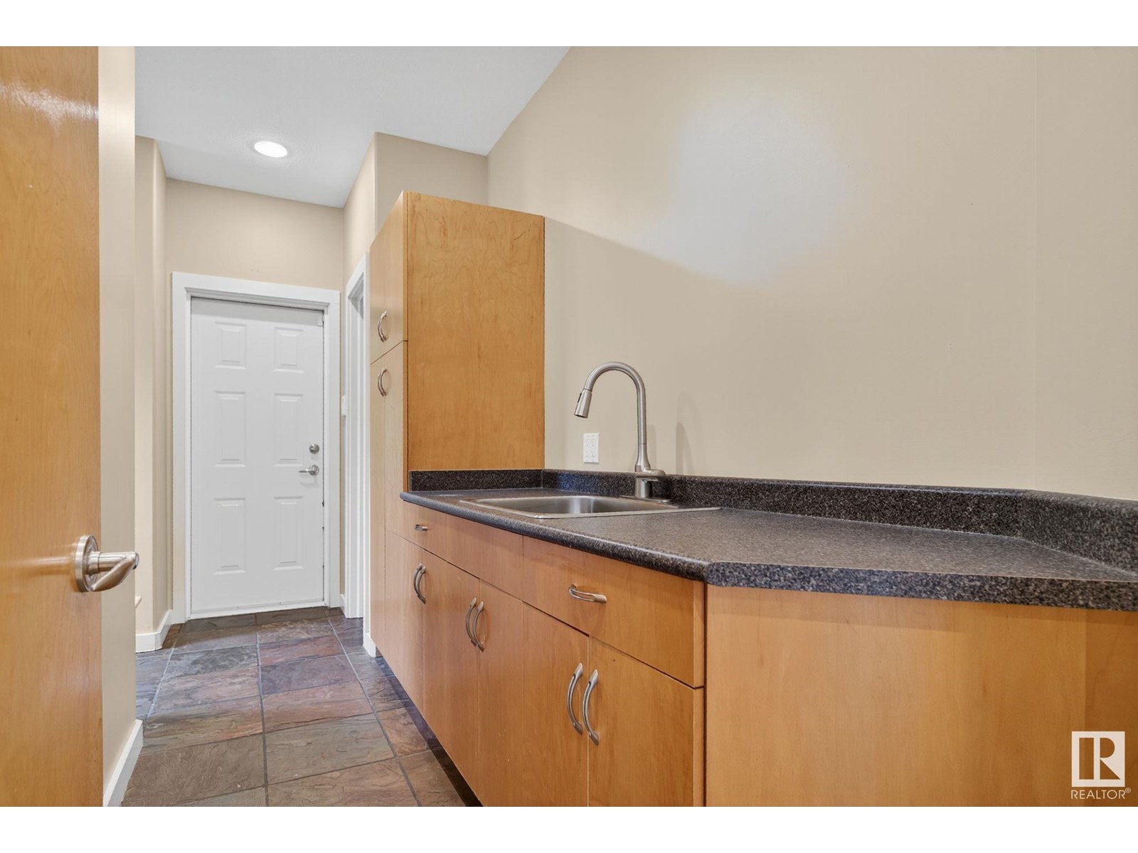 Photo 26 of 15860 41 Av Sw, Edmonton AB