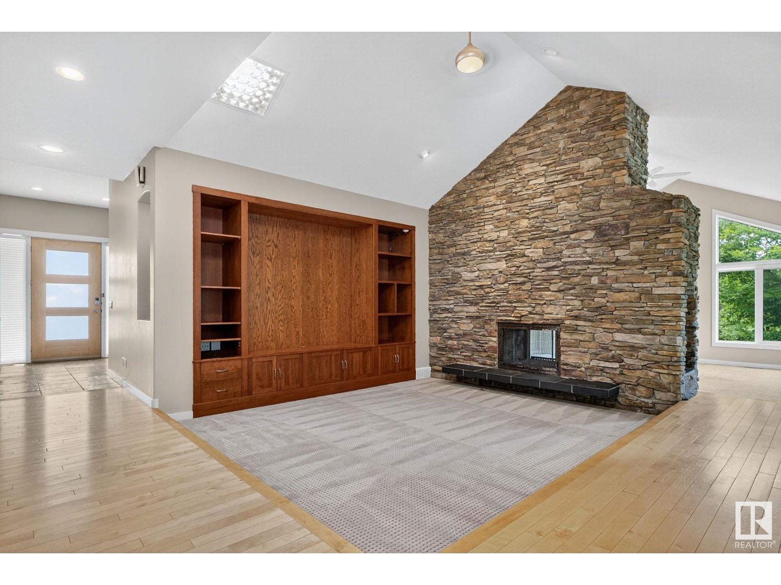 Photo 15 of 15860 41 Av Sw, Edmonton AB