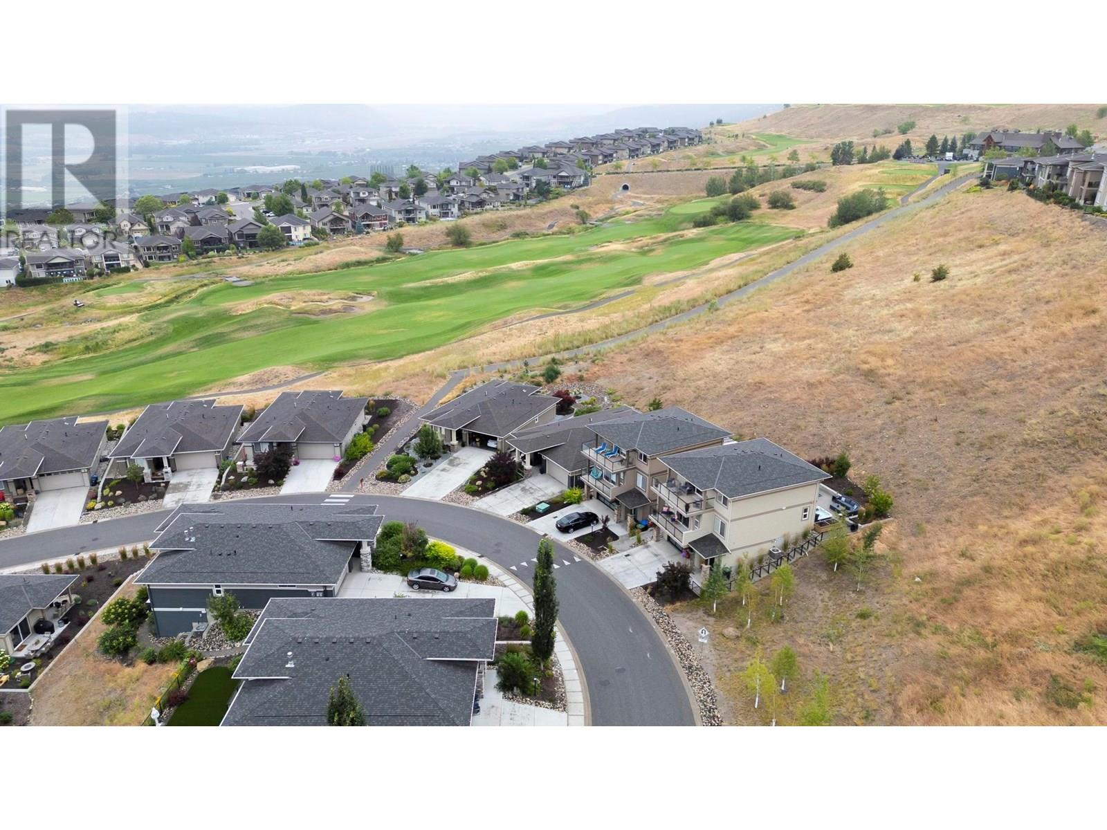 Photo 8 of 1524 Tower Ranch Drive, Kelowna BC