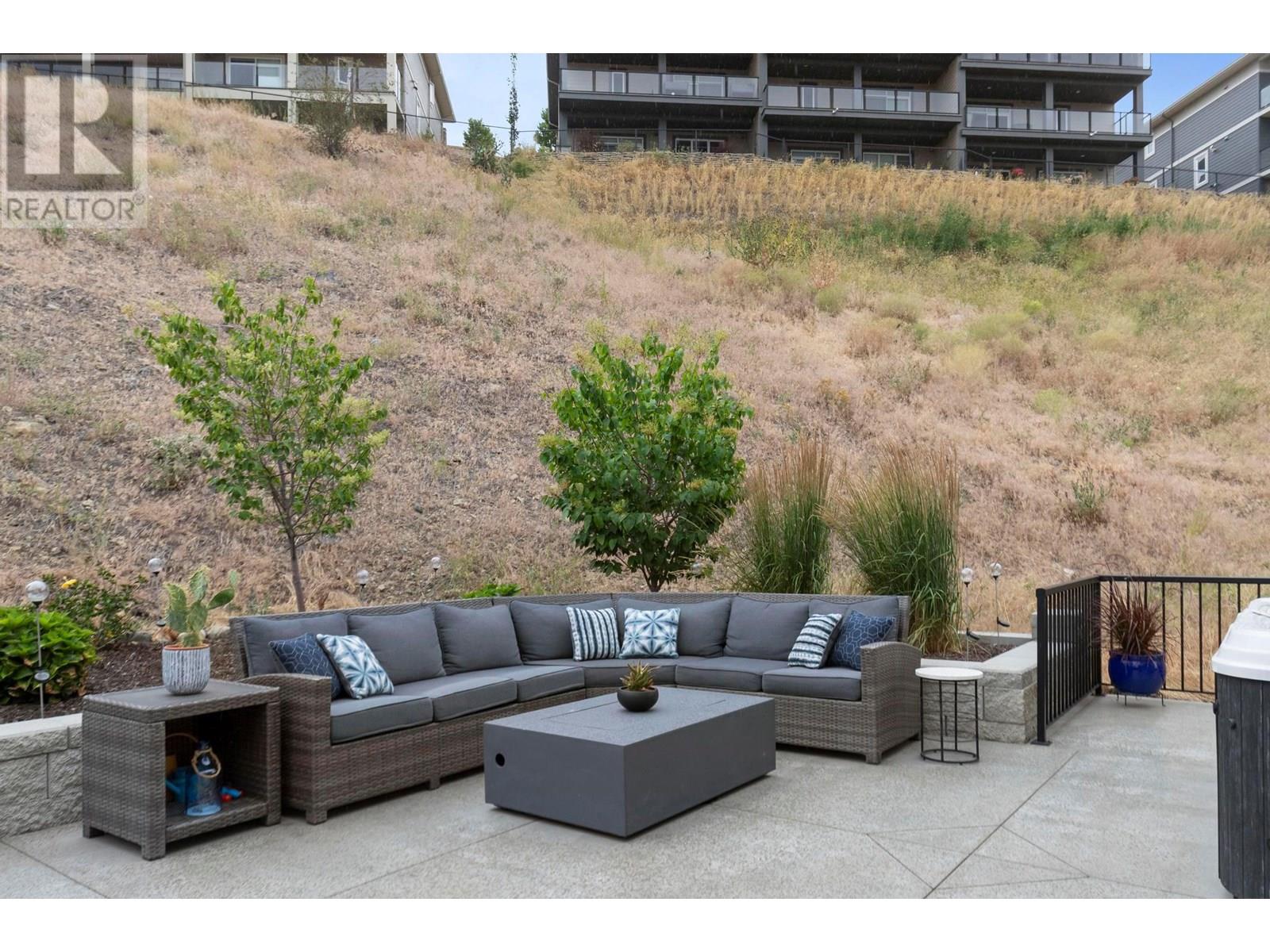 Photo 4 of 1524 Tower Ranch Drive, Kelowna BC