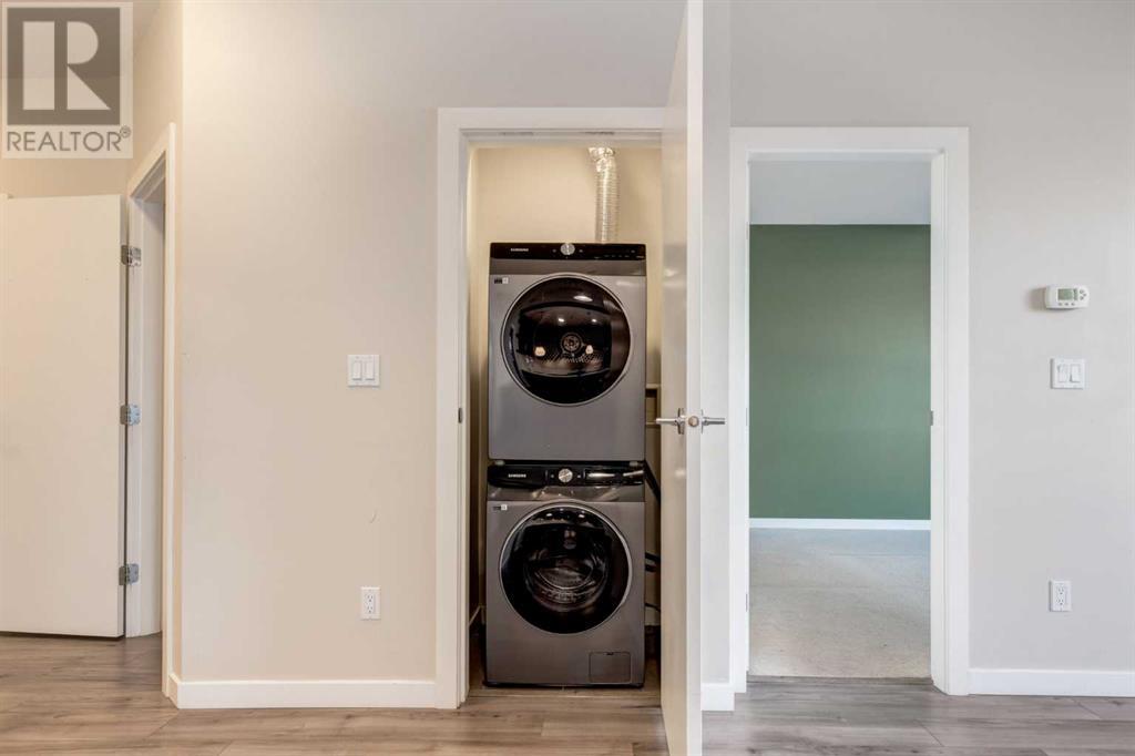 Single Family House for Sale in    Street NE Renfrew Calgary 