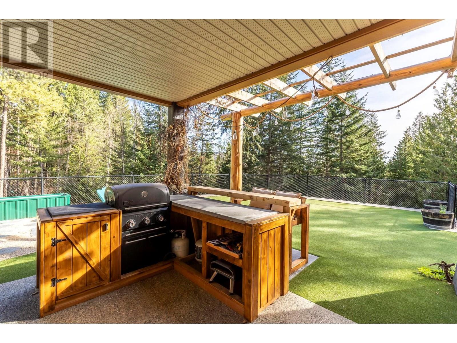  8028 Jackpine Road, Vernon
