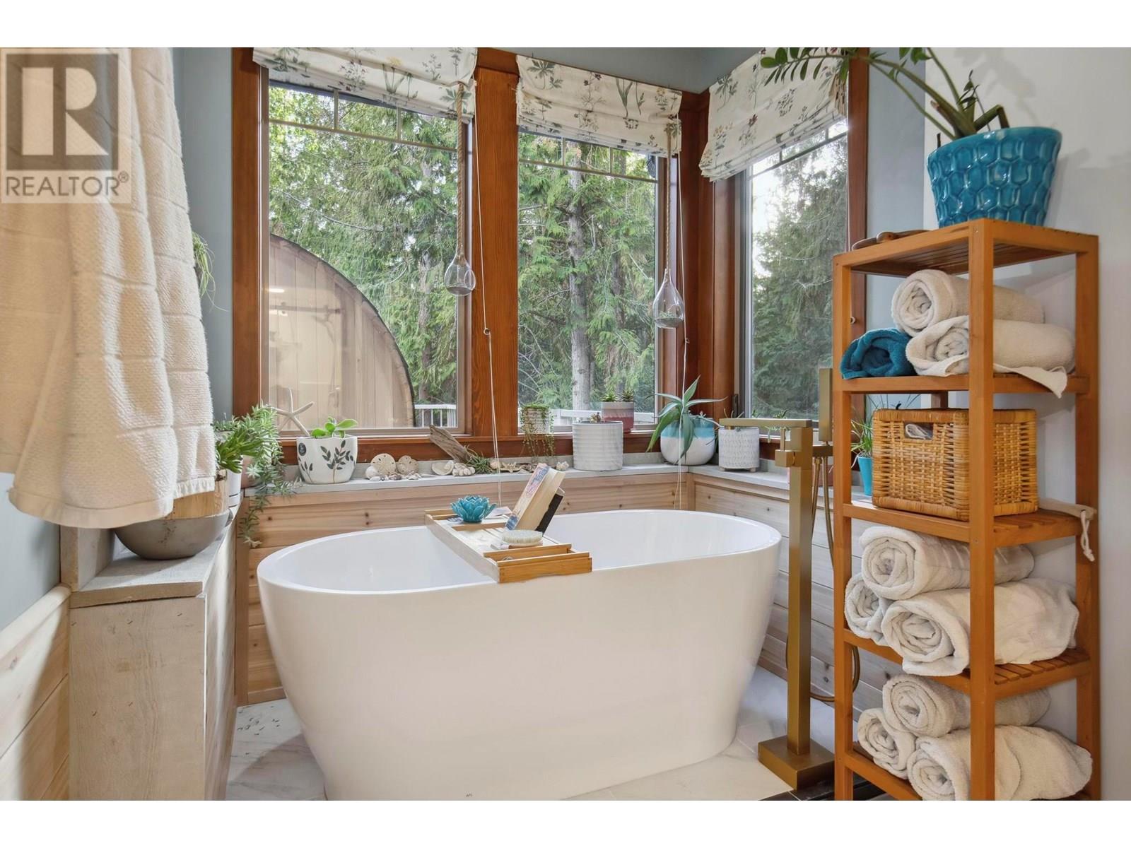  8028 Jackpine Road, Vernon
