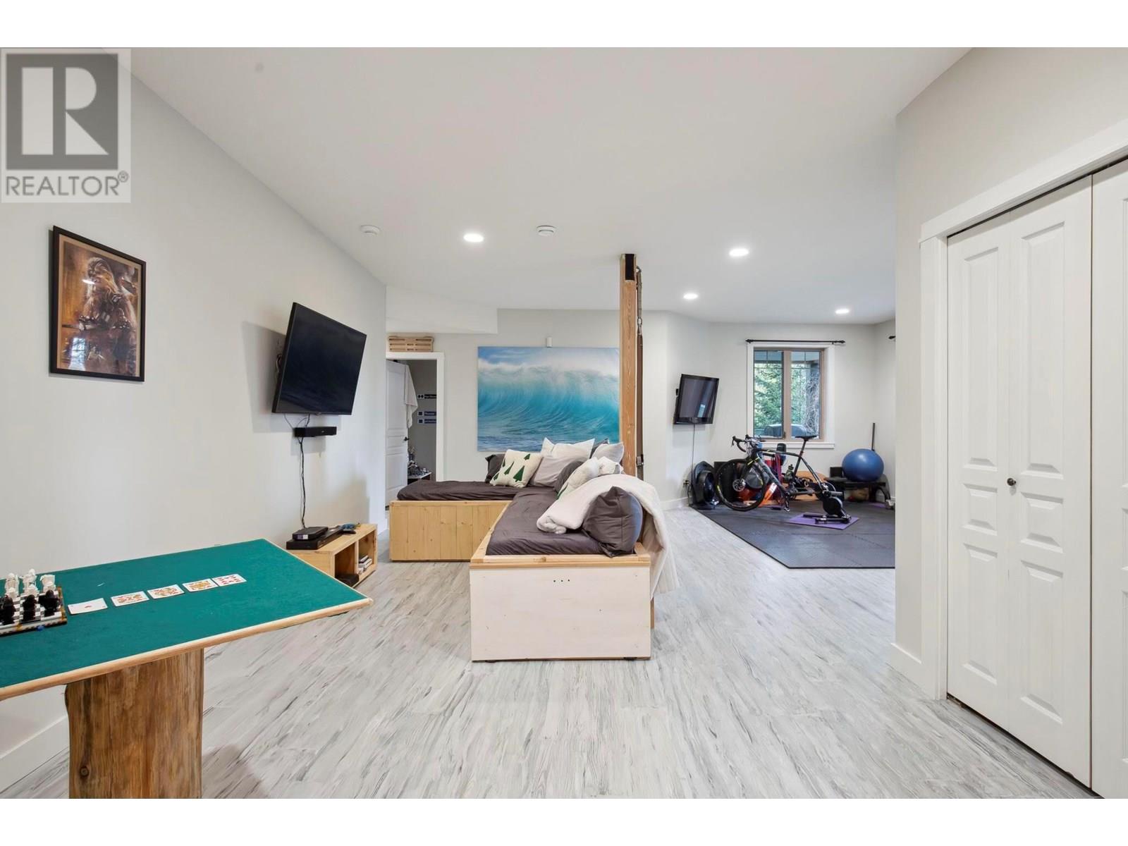  8028 Jackpine Road, Vernon